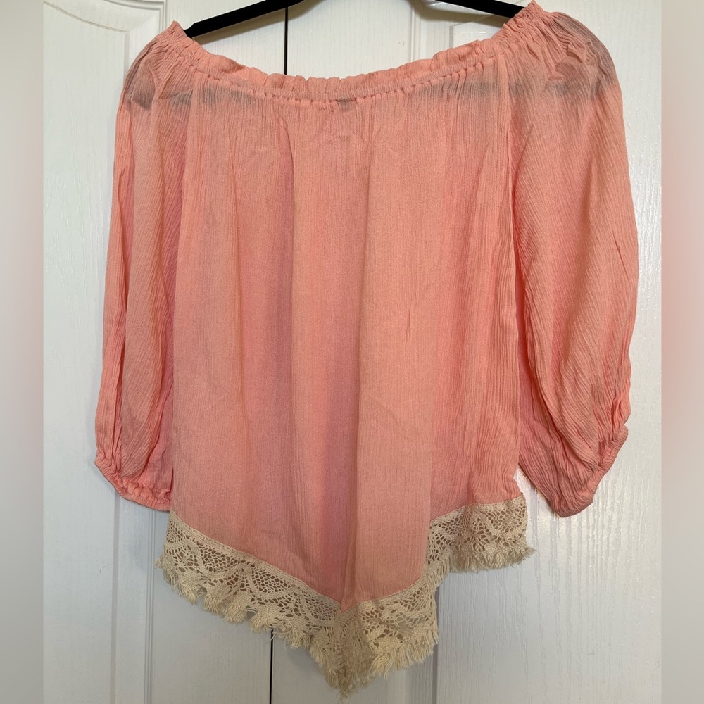 Top peach Color Size small - Picture 2 of 5